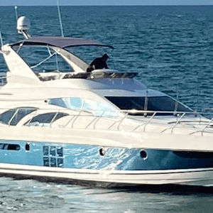 Azimut-68-Aluguel-de-Lancha-em-São-Sebastião-e-Ilhabela-1